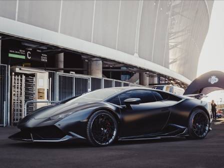 Supercar Showdown: Lamborghini Huracan vs Ferrari 488 GTB vs McLaren 720S