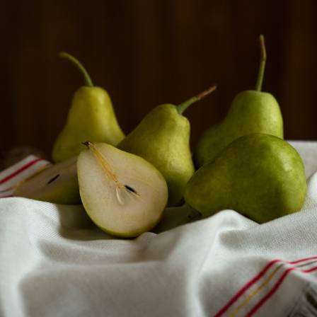 7 Tasty and Creative Ways to Use Pears